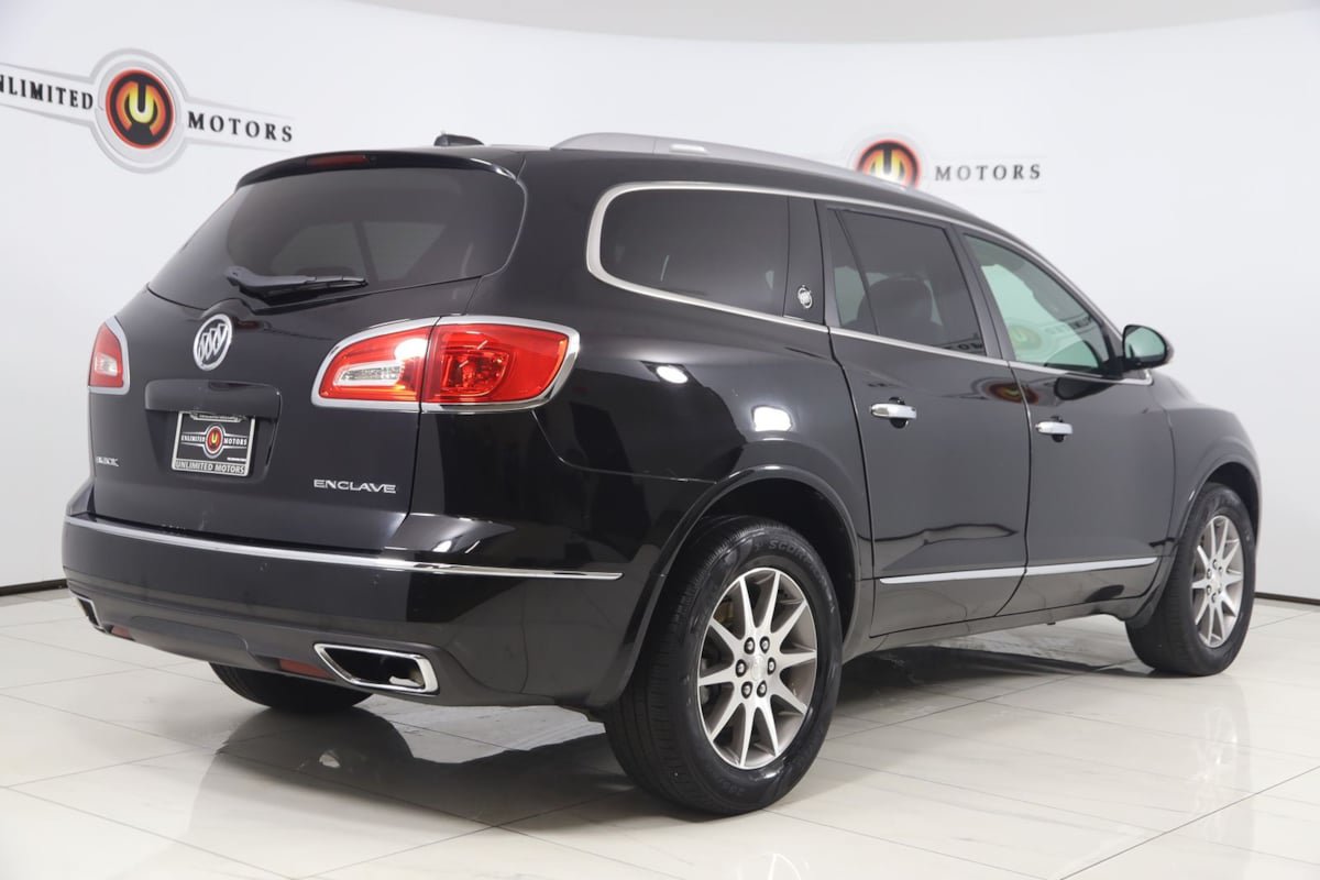 Used 2017 Buick Enclave Leather FWD image 3