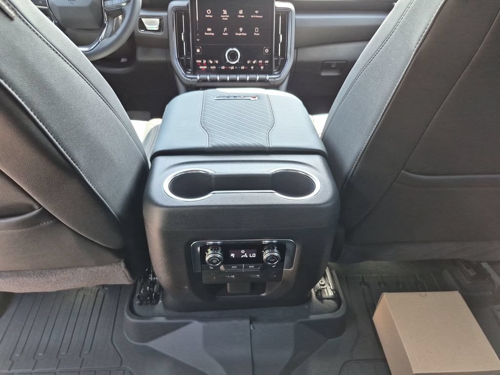New 2026 GMC Yukon XL AT4 w/ AT4 Premium Plus Package AWD/4WD image 38