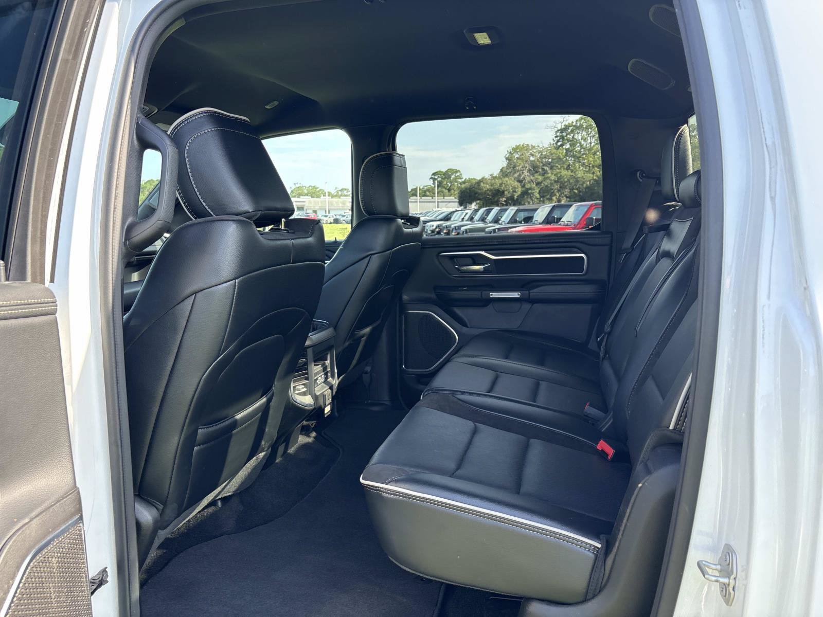 Used 2025 RAM 1500 Laramie AWD/4WD image 16