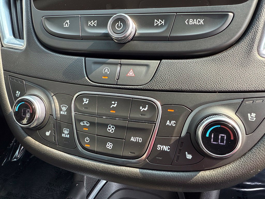 Used 2024 Chevrolet Malibu LT FWD image 34