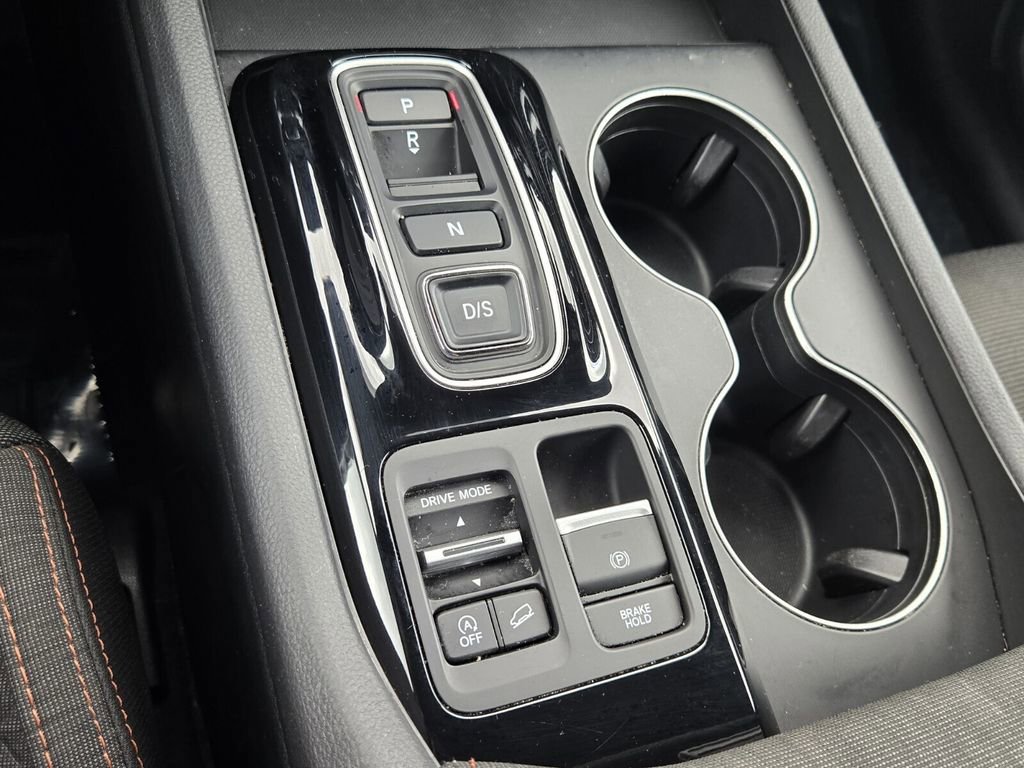 Certified 2025 Honda Pilot Sport image 19