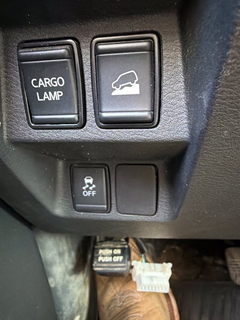 Used 2024 Nissan Frontier S w/ S Utility Package AWD/4WD image 21