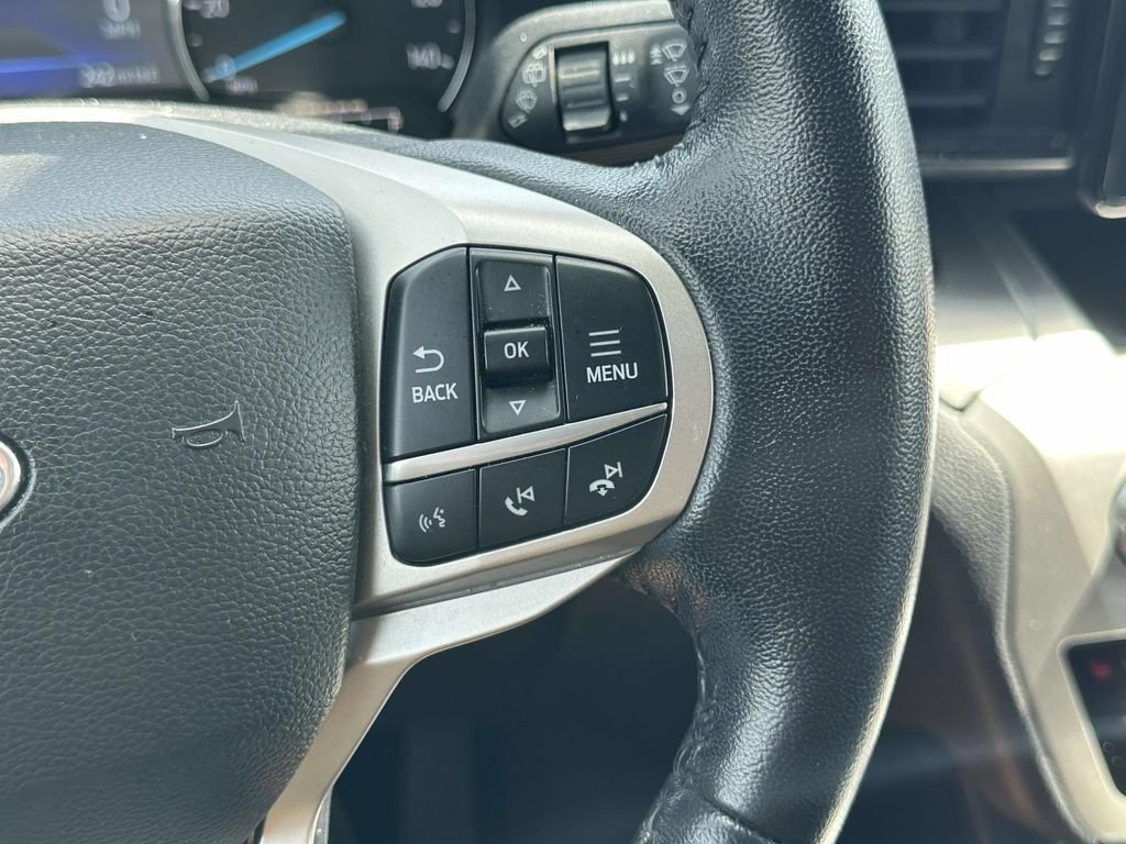 Used 2022 Ford Explorer XLT AWD/4WD image 25