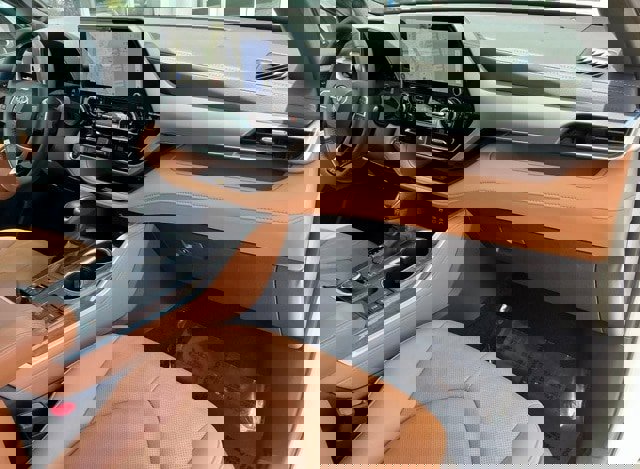 Used 2025 Toyota Highlander Platinum image 19