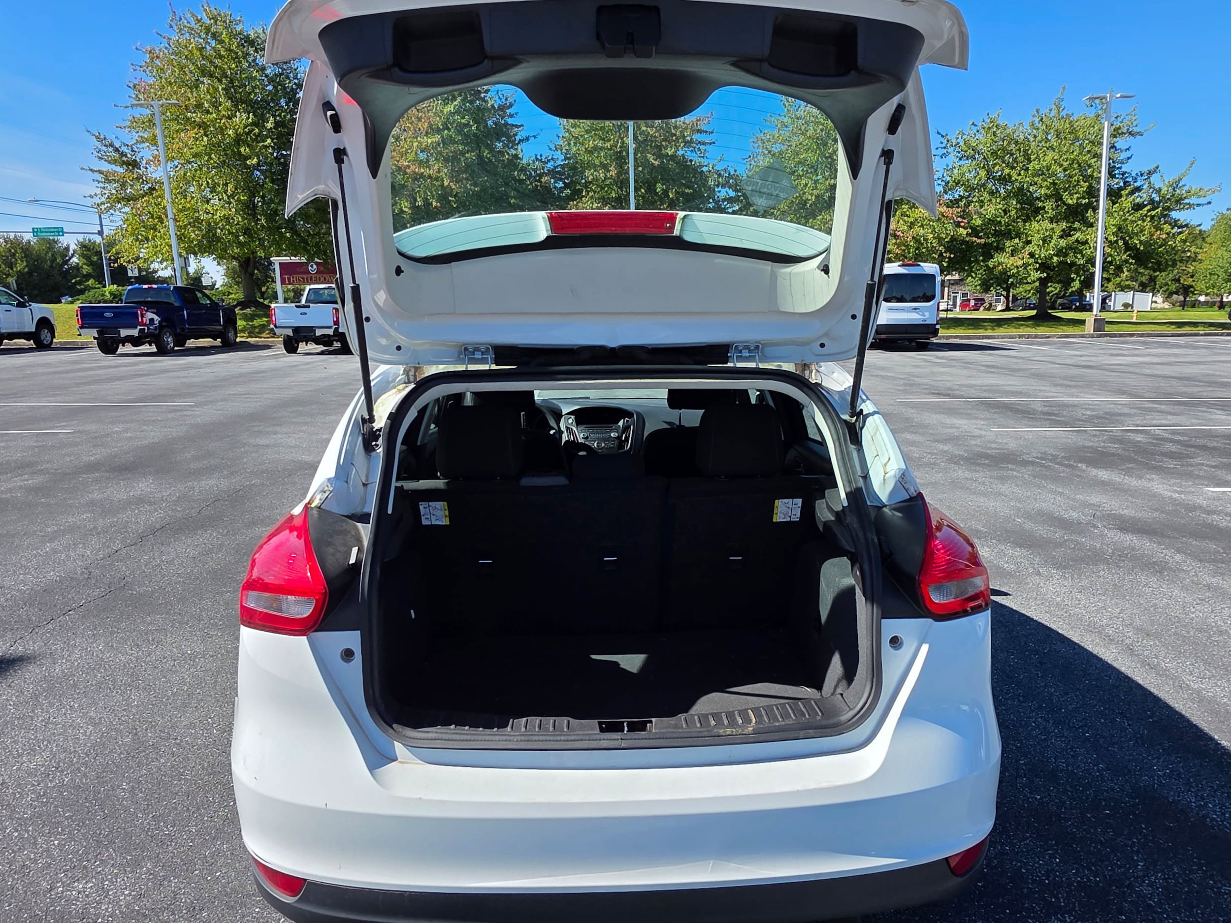 Used 2016 Ford Focus SE FWD image 7