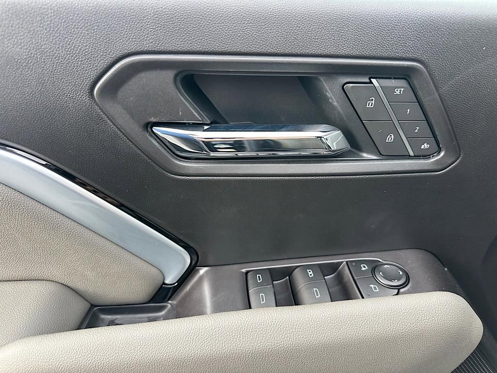 New 2026 Chevrolet Colorado ZR2 w/ Technology Package image 16