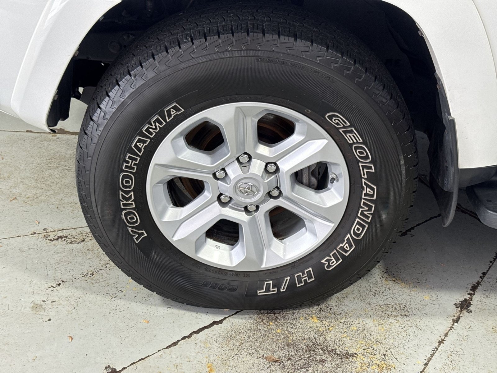 Used 2019 Toyota 4Runner SR5 AWD/4WD image 13