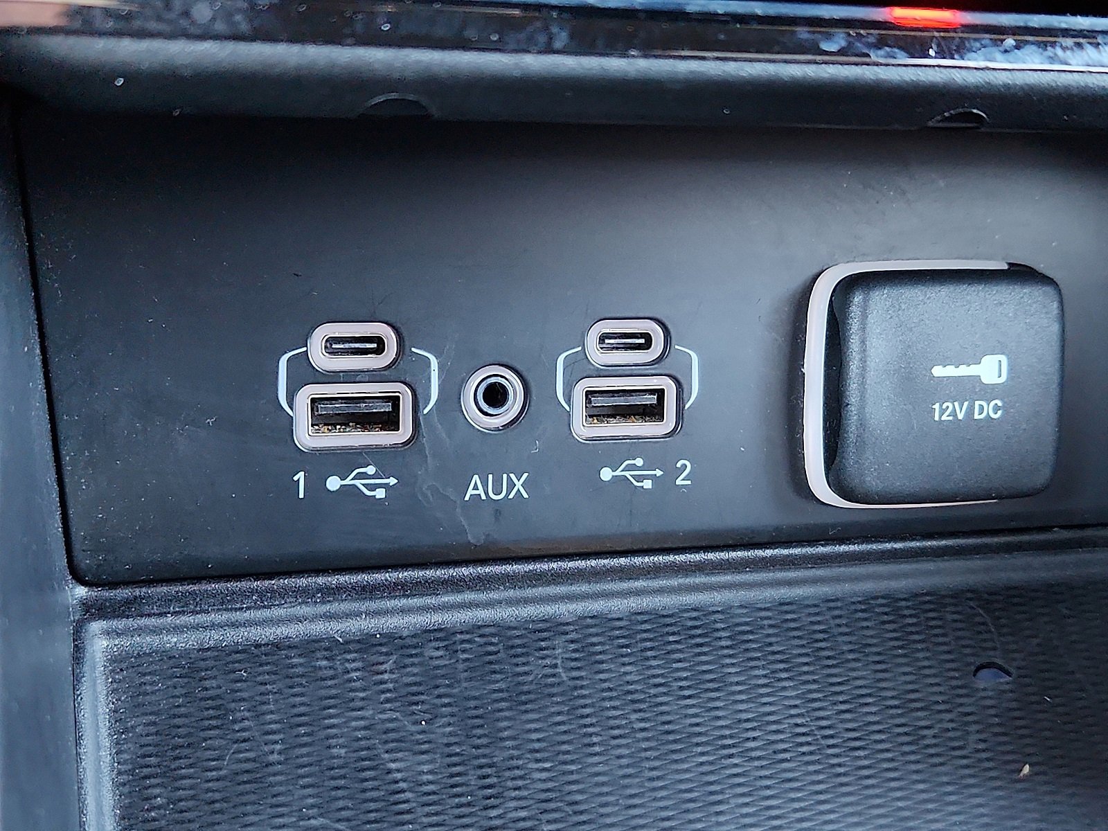 Used 2024 Jeep Grand Cherokee L Laredo image 19