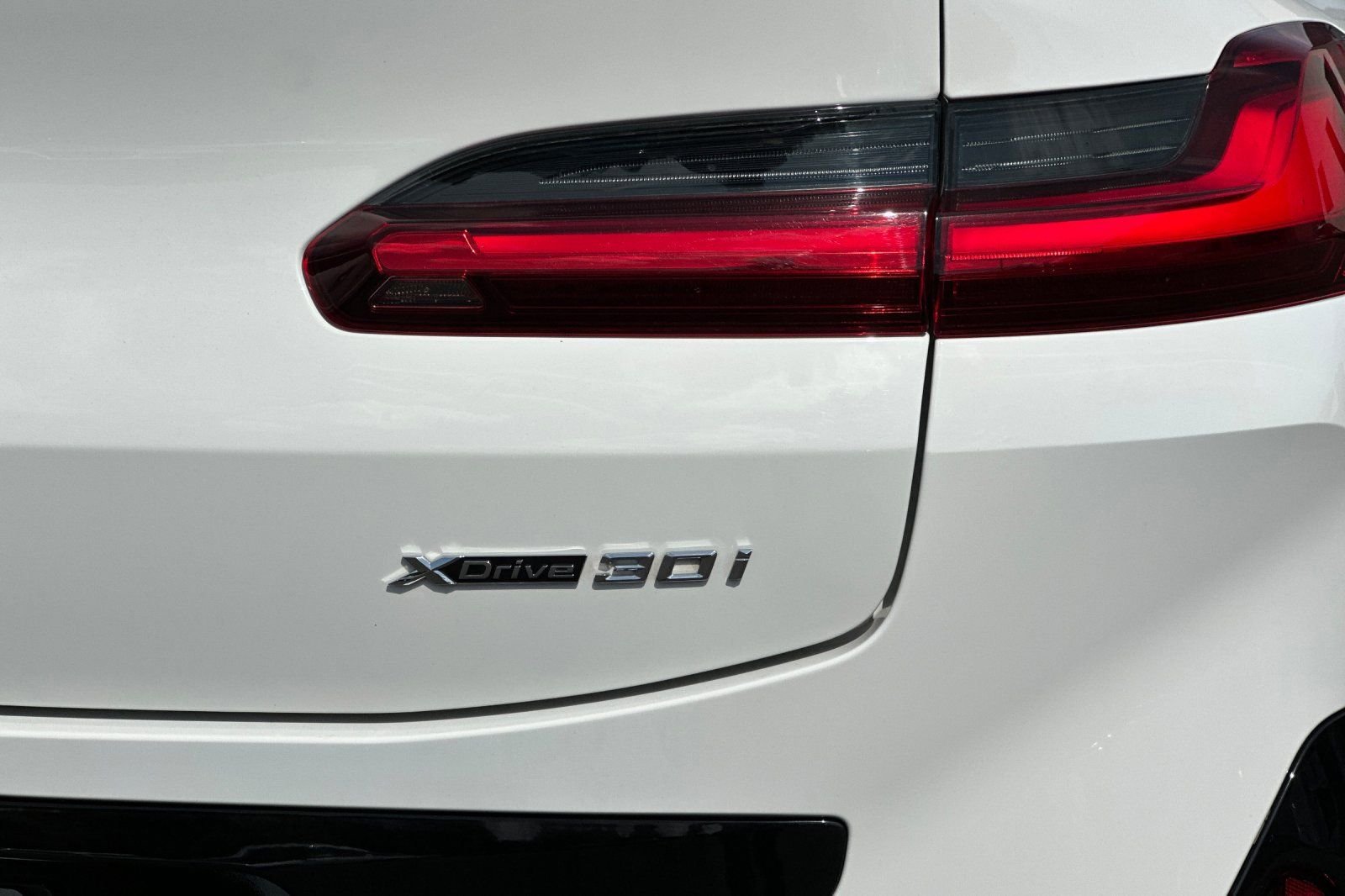 Used 2025 BMW X4 xDrive30i w/ Premium Package AWD/4WD image 37