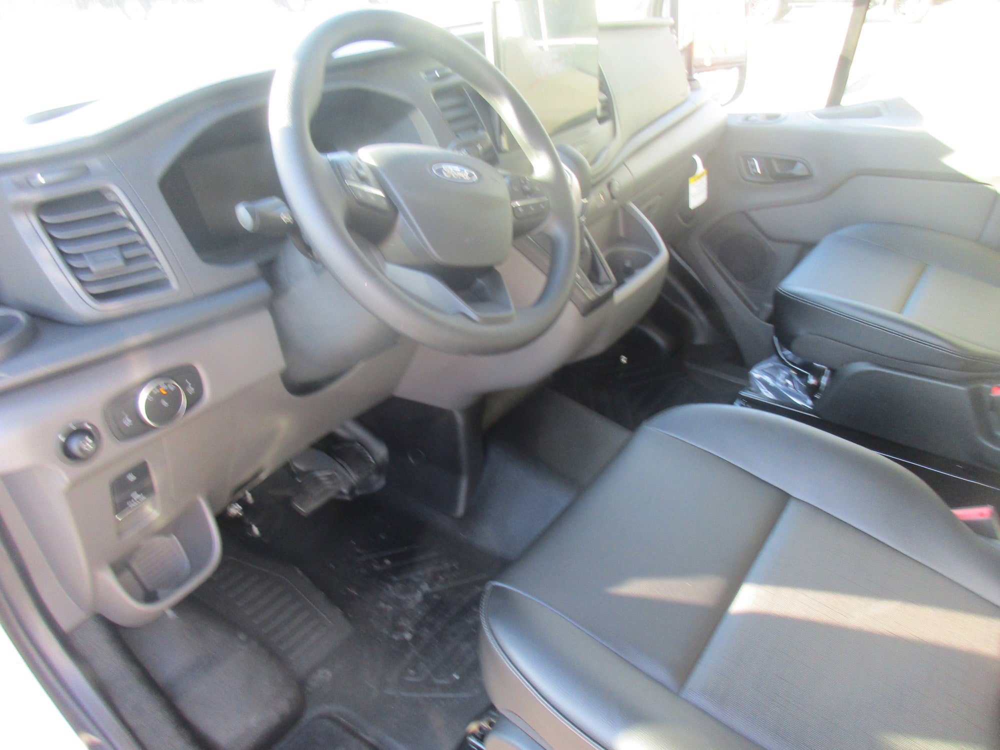 New 2026 Ford Transit 250 148 Medium Roof image 8