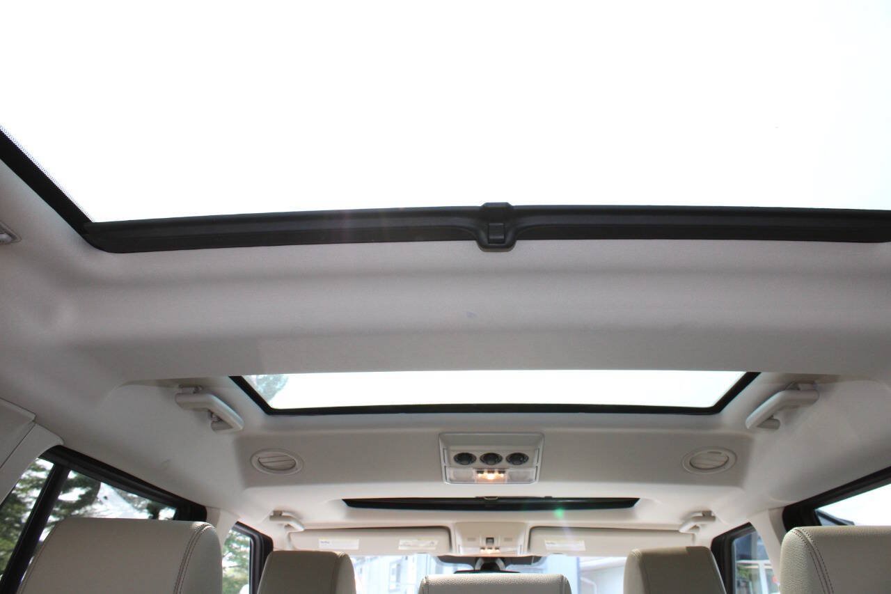 Used 2016 Land Rover LR4 HSE Silver Edition AWD/4WD image 20