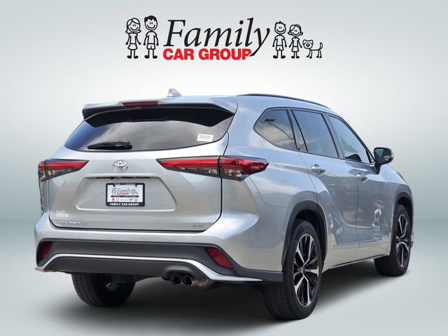 Used 2021 Toyota Highlander XSE FWD image 4