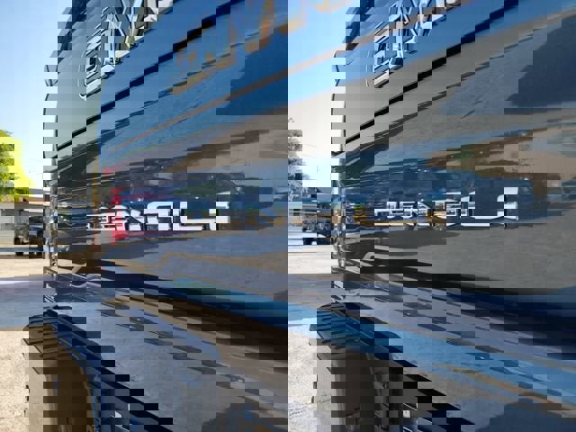 New 2026 GMC Sierra 2500 Denali Ultimate image 9