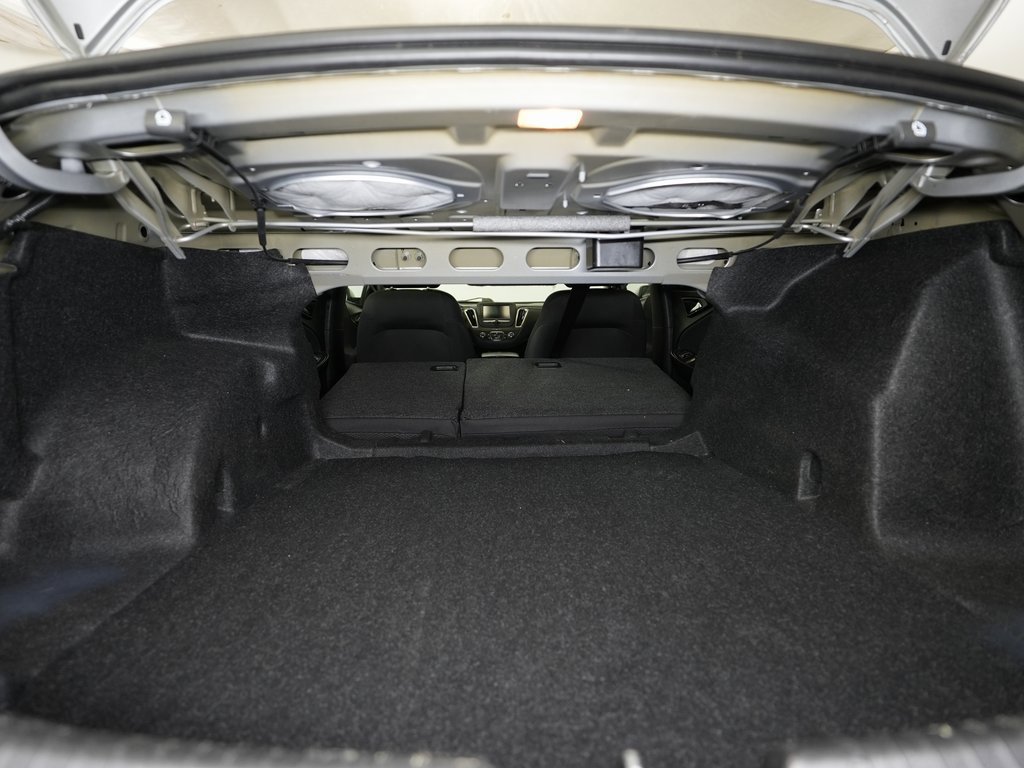 Used 2018 Chevrolet Malibu LT image 10