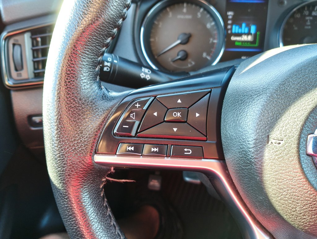 Used 2020 Nissan Rogue S AWD/4WD image 25