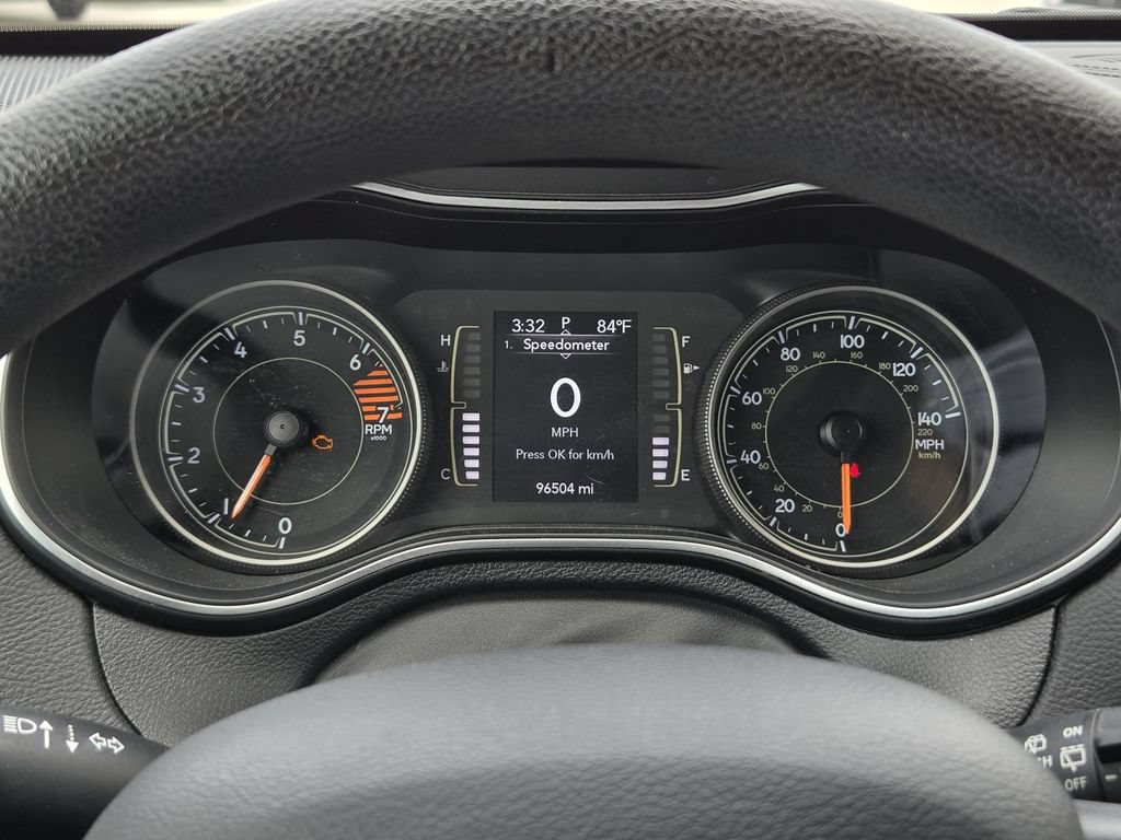 Used 2019 Jeep Cherokee Latitude w/ Popular Appearance Group FWD image 20