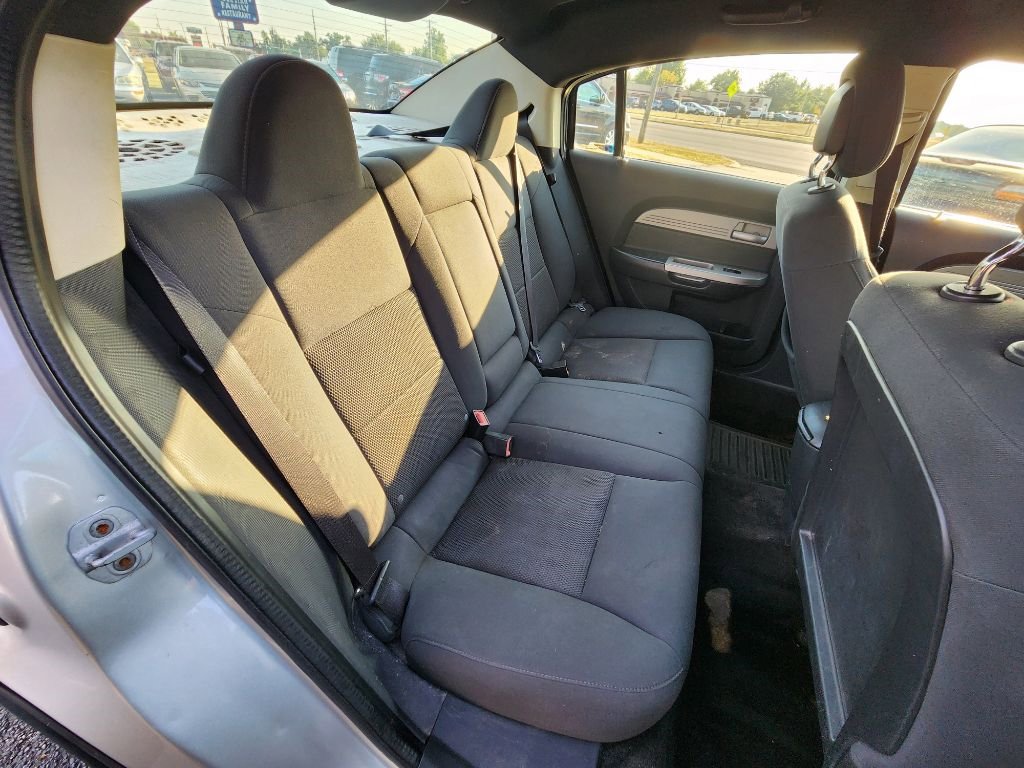 Used 2010 Chrysler Sebring Touring image 19