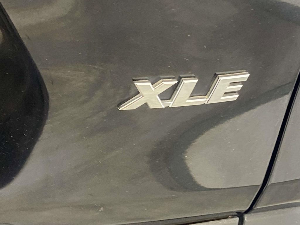 Used 2025 Toyota RAV4 XLE FWD image 11