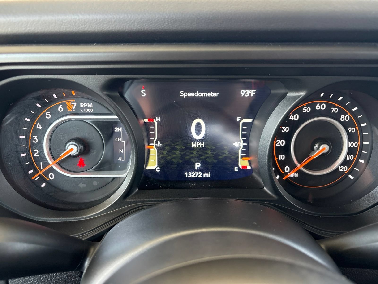 Used 2024 Jeep Gladiator Rubicon w/ Technology Group AWD/4WD image 40