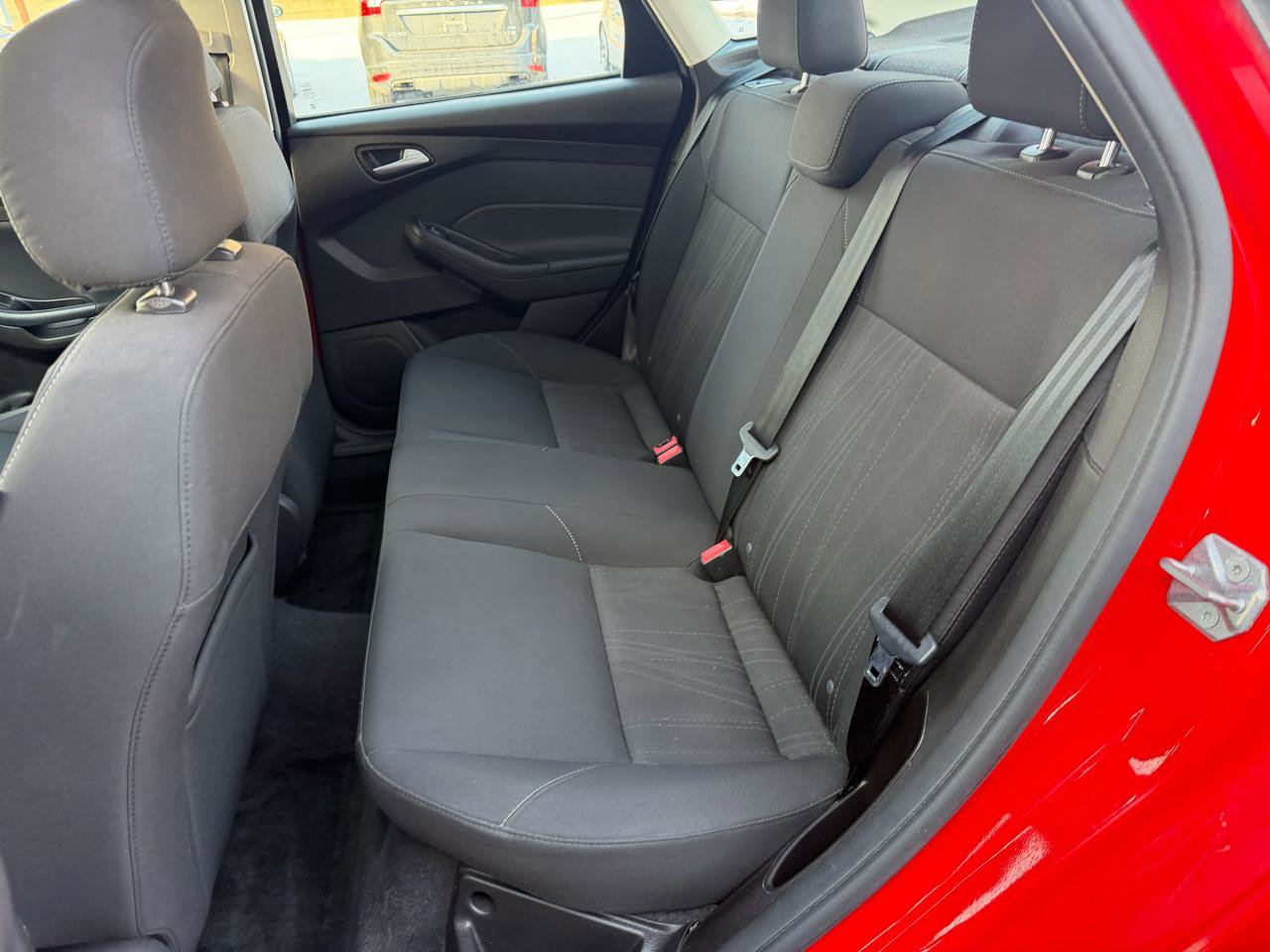 Used 2016 Ford Focus SE image 14