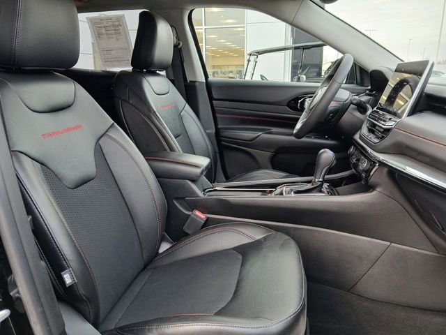 Used 2022 Jeep Compass Trailhawk image 14