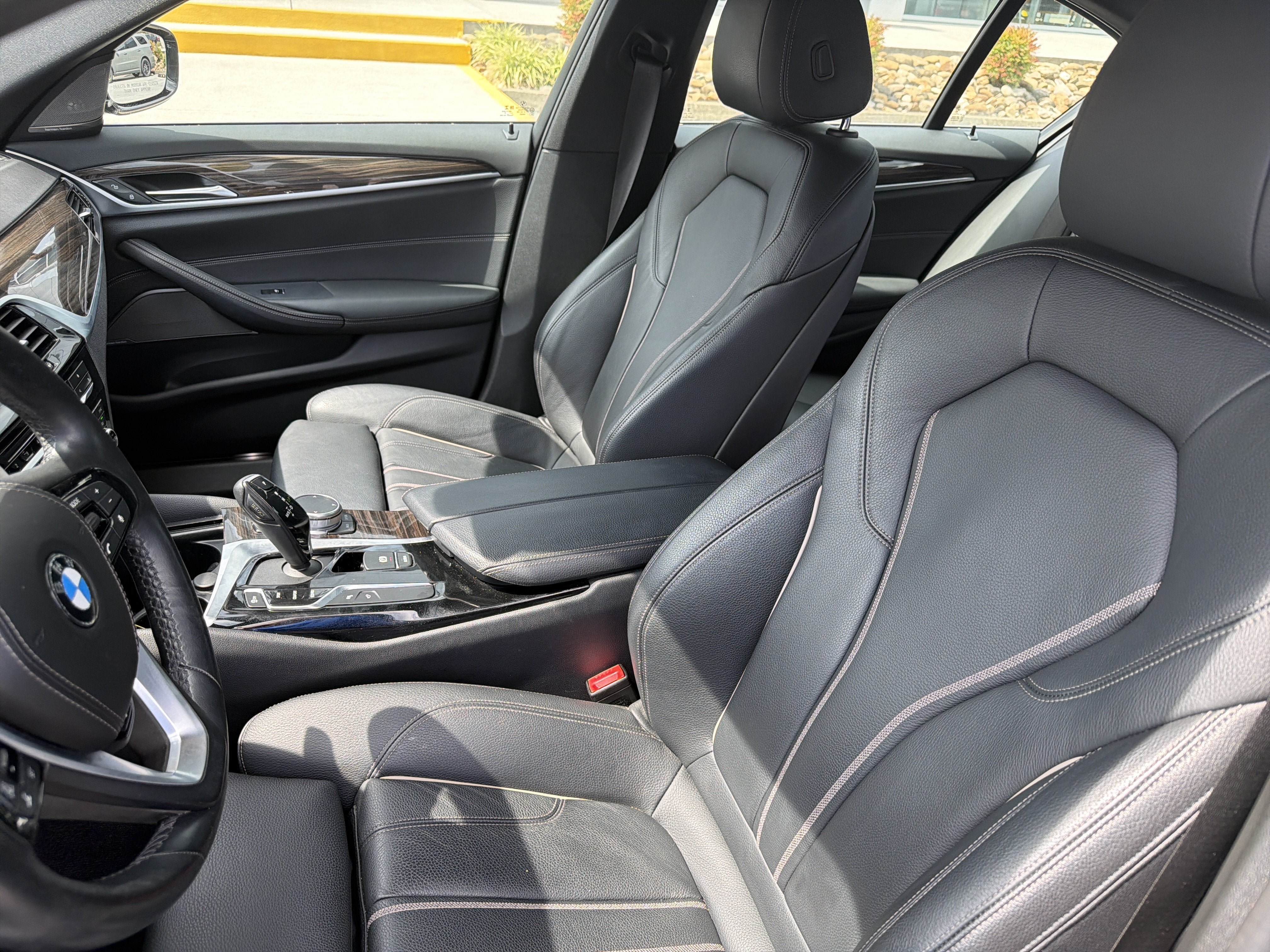 Used 2019 BMW 530i xDrive AWD/4WD image 17