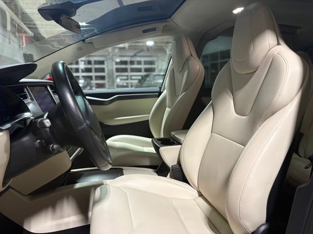 Used 2018 Tesla Model X 75D image 23