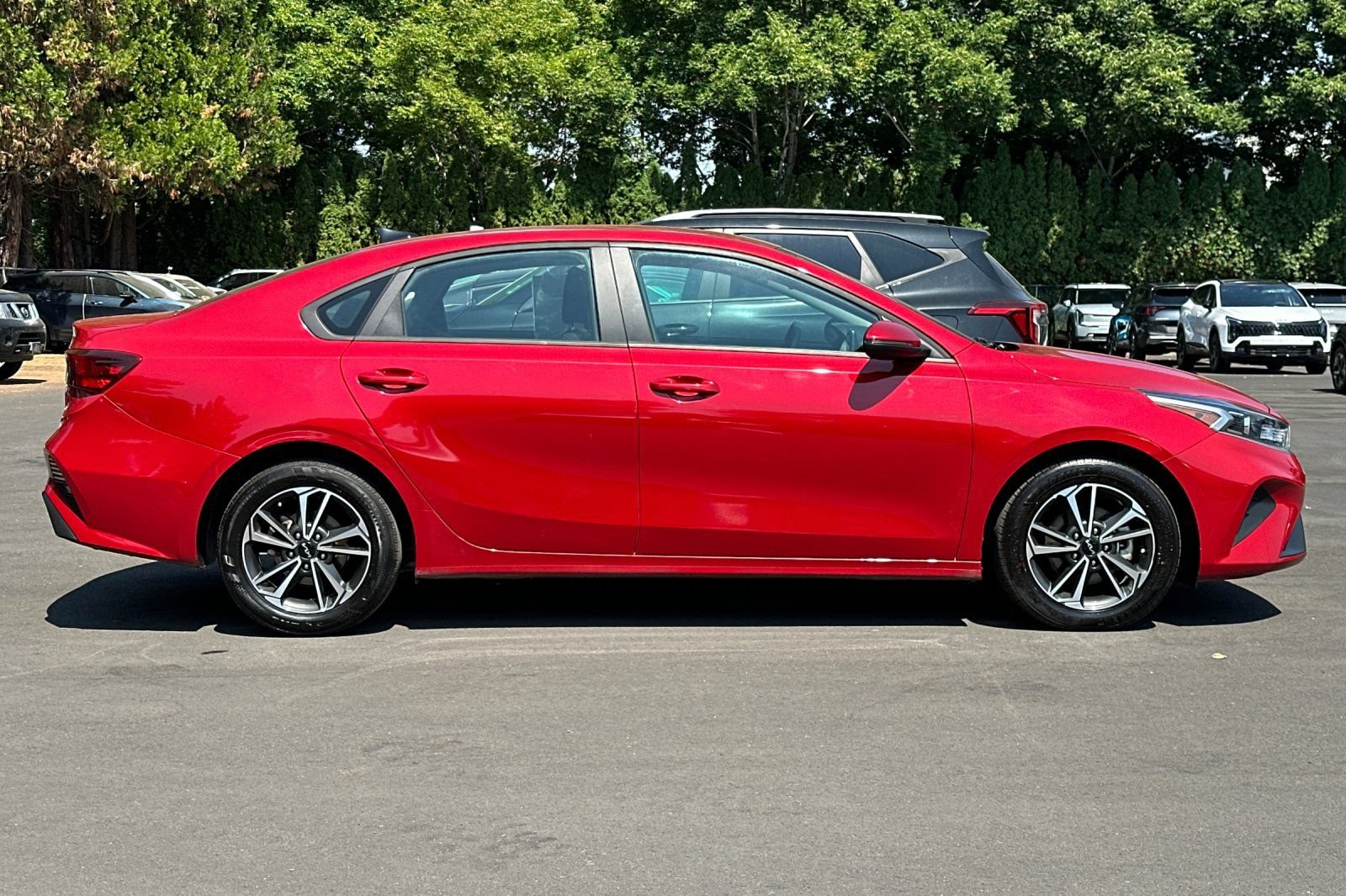 Used 2024 Kia Forte LXS w/ LXS Technology Package FWD image 3