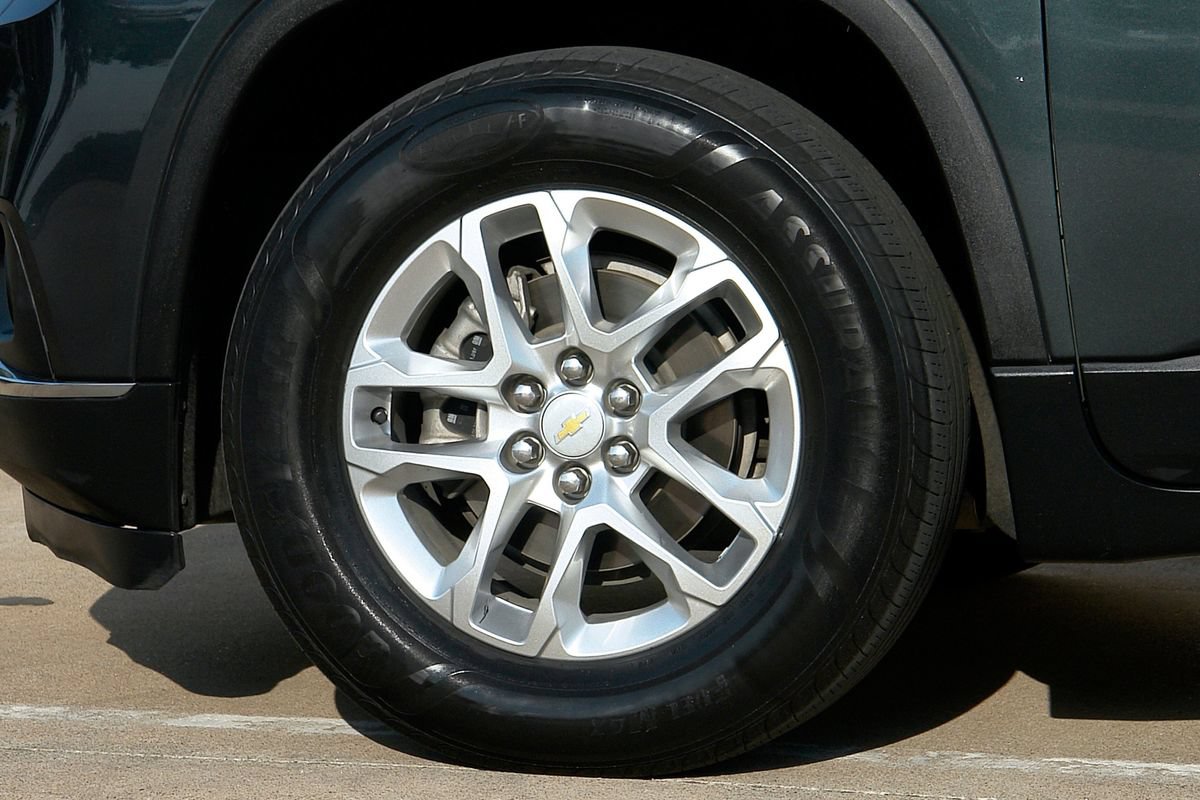 Used 2021 Chevrolet Traverse LT AWD/4WD image 28