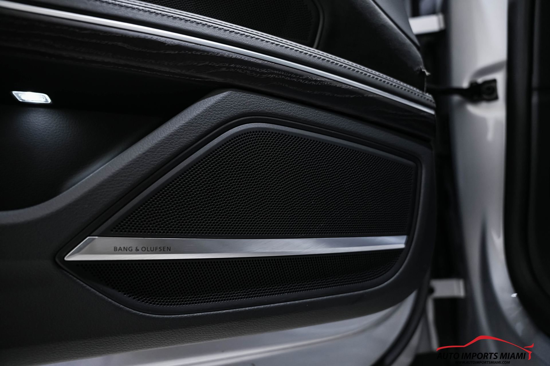 Used 2022 Audi A8 L 3.0T w/ Executive Package image 43