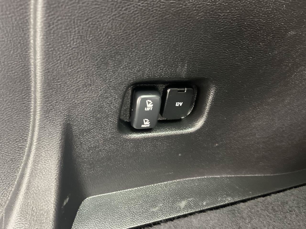 Used 2024 Ford Edge SEL w/ Convenience Package AWD/4WD image 4