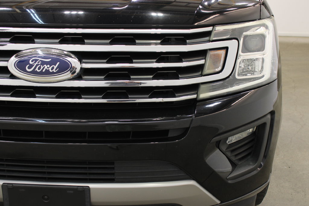 Used 2018 Ford Expedition XLT w/ Equipment Group 202A RWD image 8