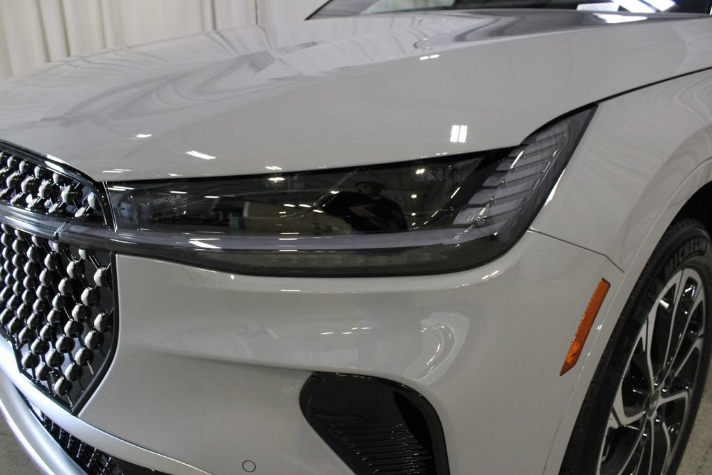 New 2026 Lincoln Nautilus Reserve AWD/4WD image 35