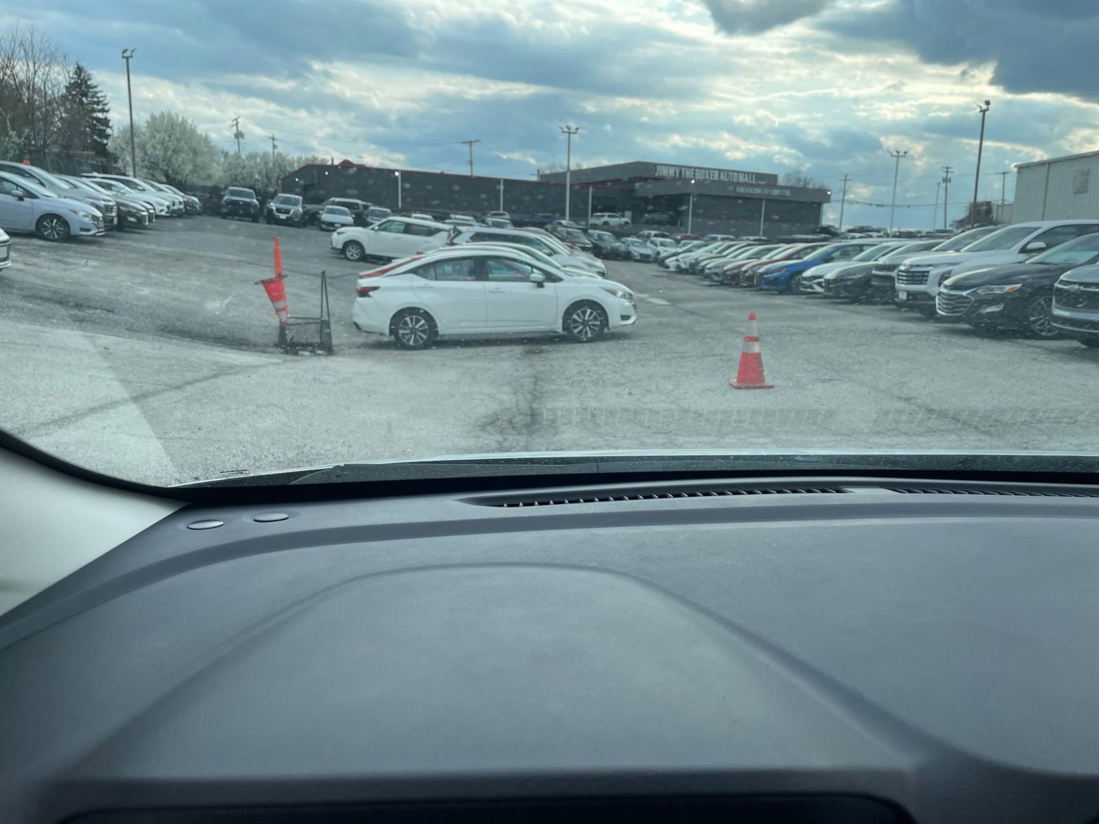 Used 2025 Nissan Versa SV FWD image 29