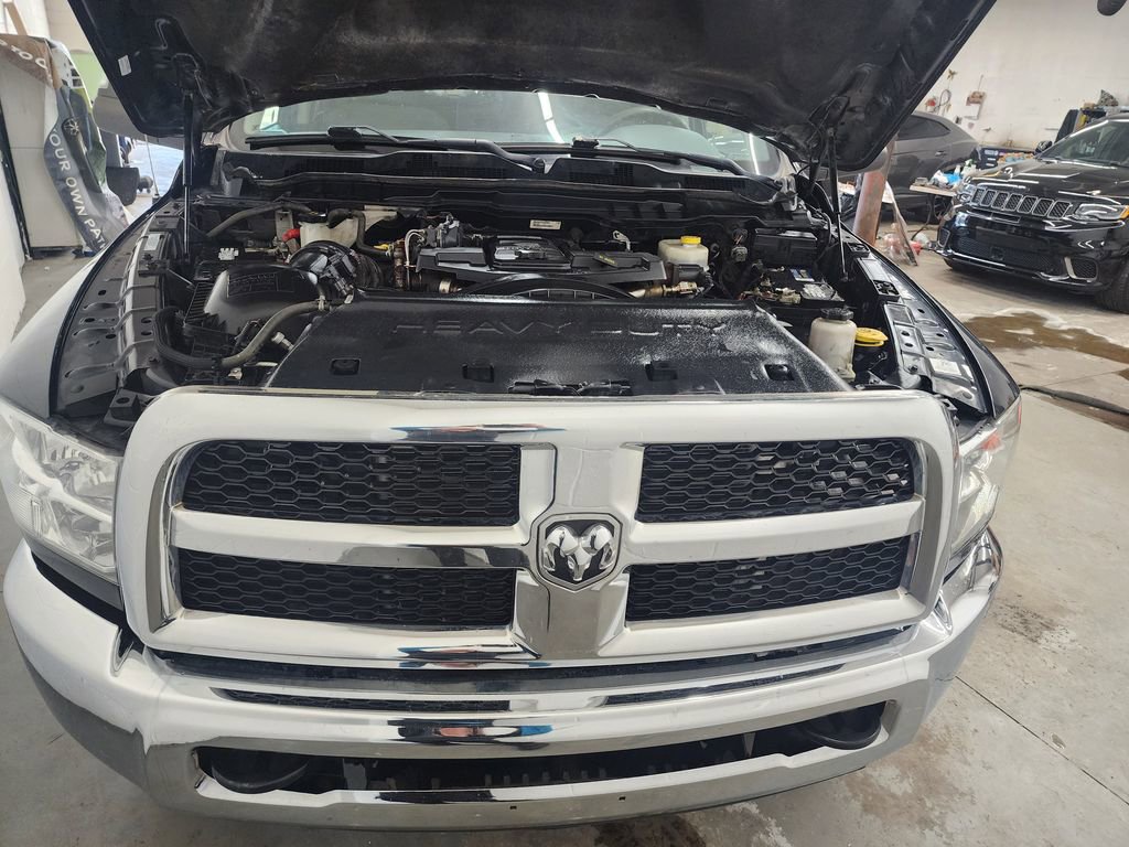 Used 2018 RAM 2500 Tradesman w/ Chrome Appearance Group image 31