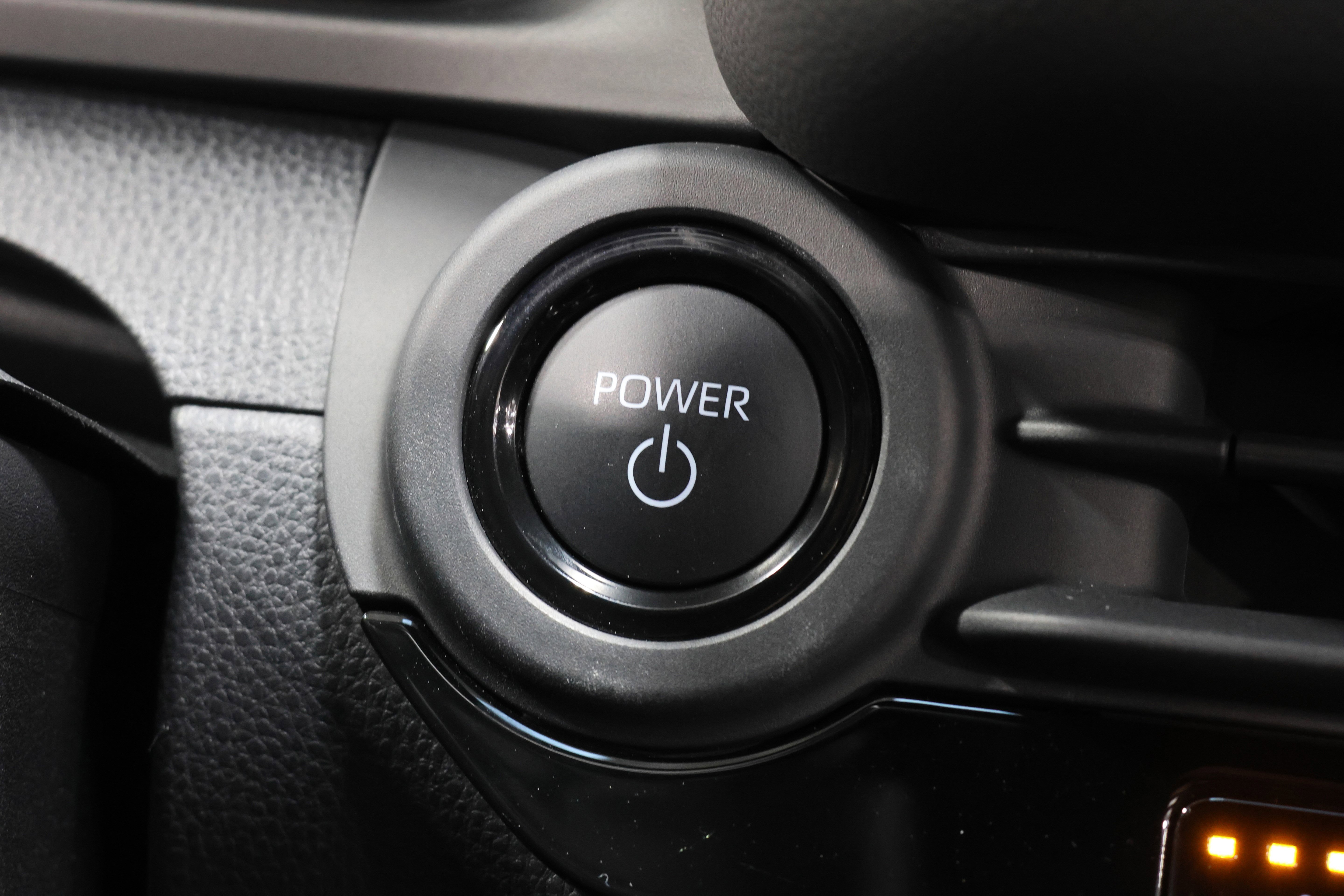 Used 2025 Toyota Crown XLE image 26