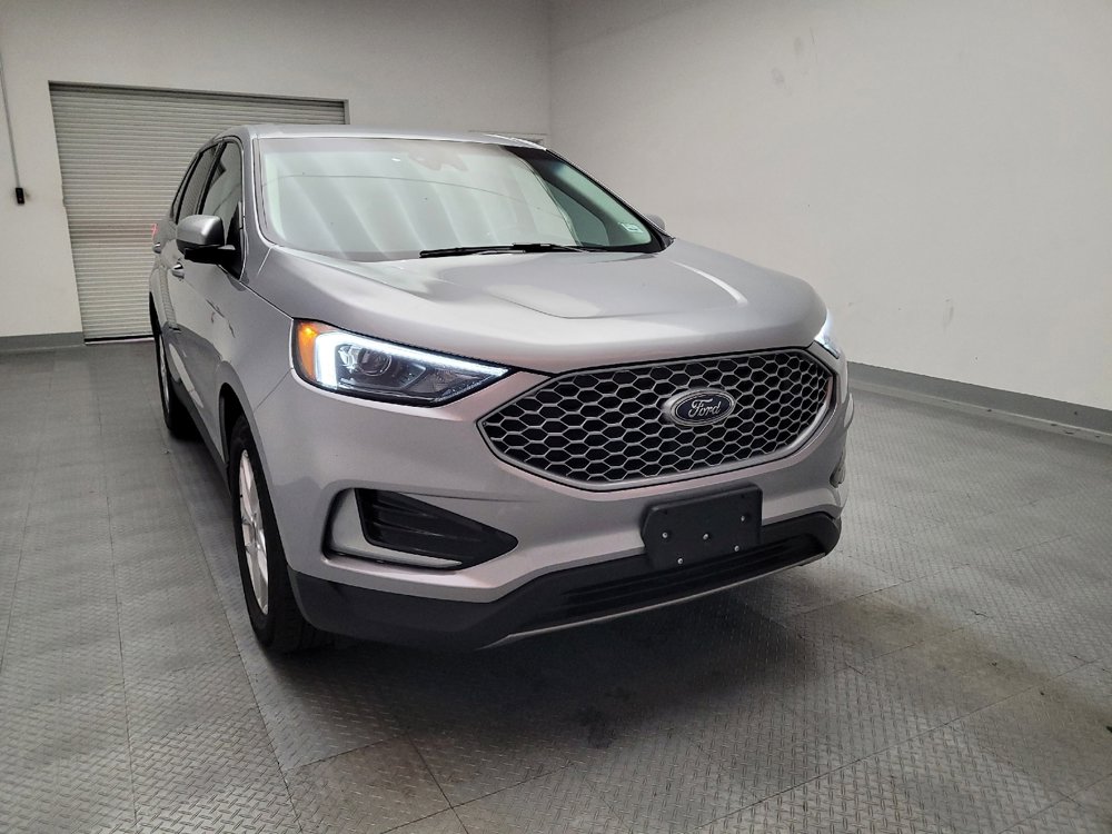 Used 2023 Ford Edge SEL image 14