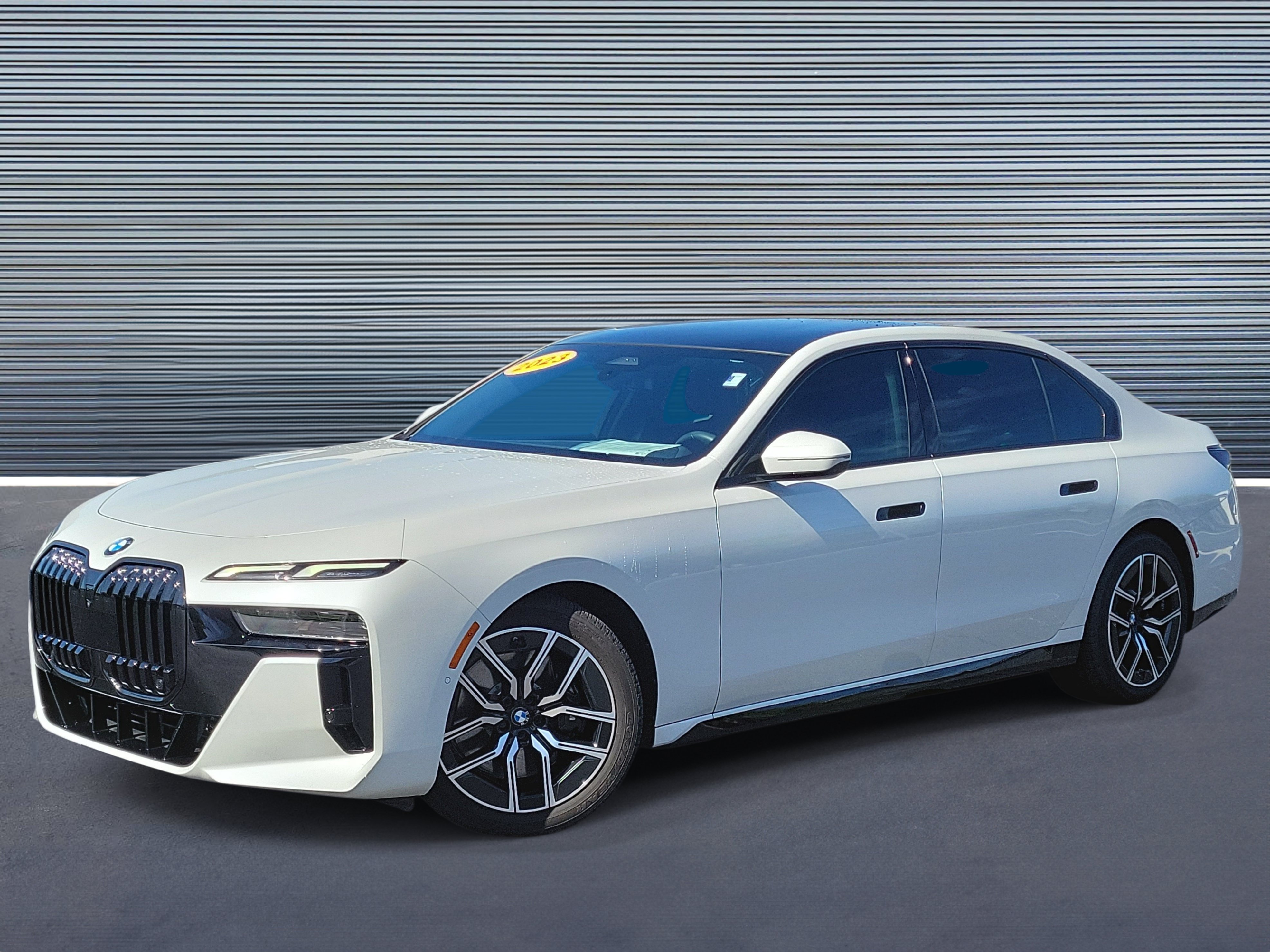 Used 2023 BMW 740i w/ Parking Assistance Package RWD image 1