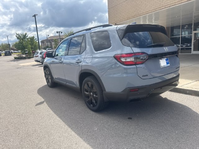 New 2026 Honda Pilot Black Edition image 3