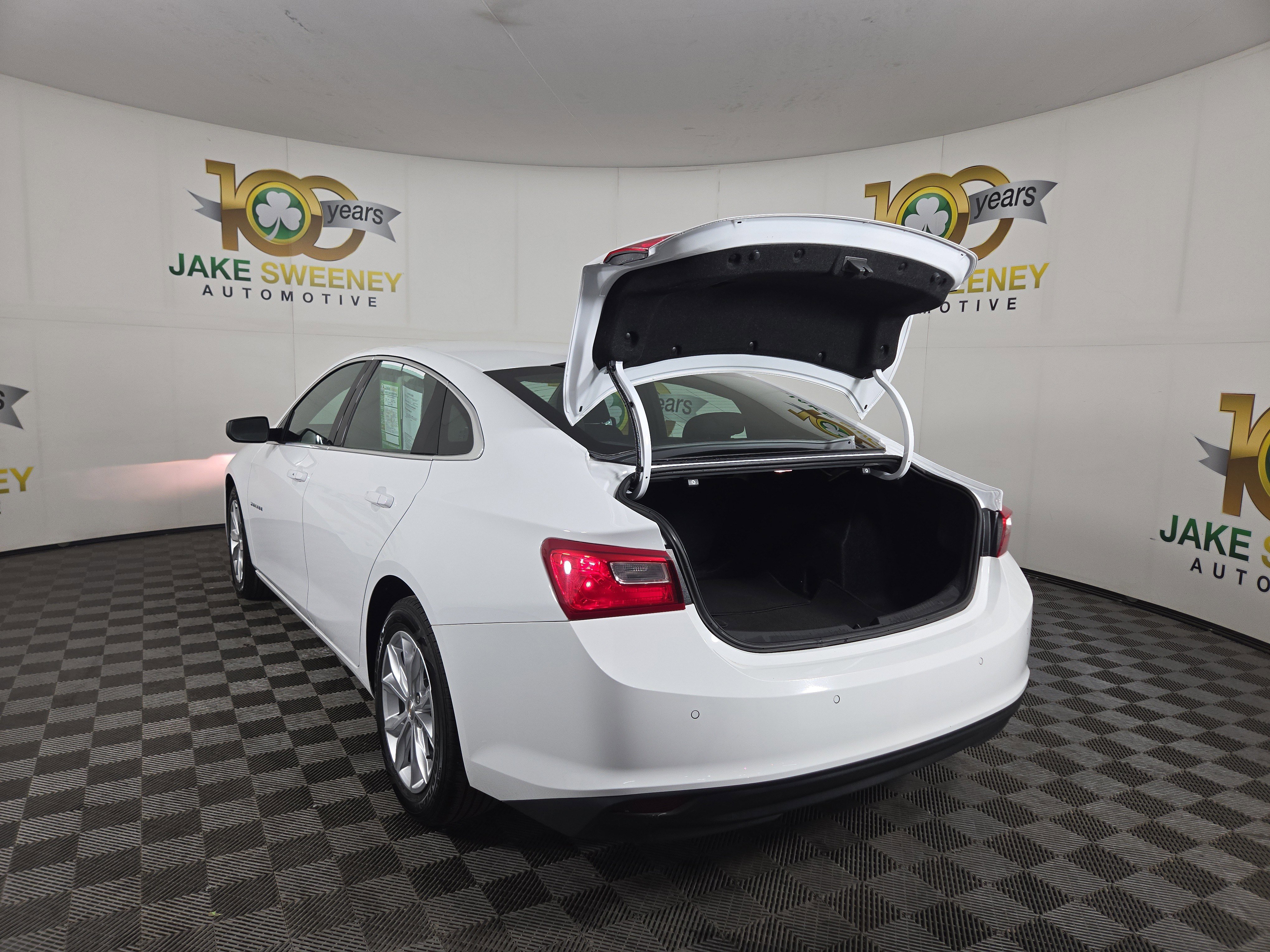 Used 2024 Chevrolet Malibu LT image 28