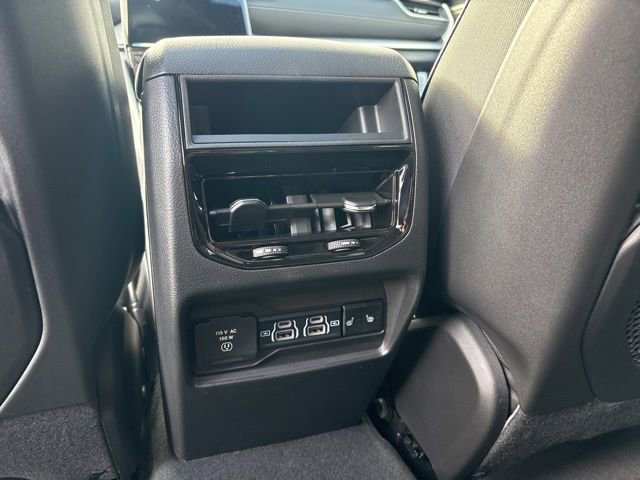 New 2025 Jeep Grand Cherokee Limited w/ Trailer Tow Package image 15
