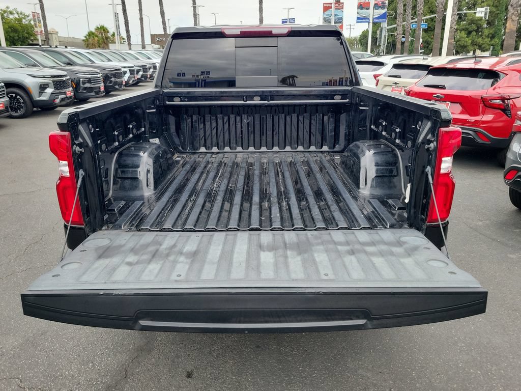 Used 2022 Chevrolet Silverado 1500 LTZ w/ LTZ Convenience Package II AWD/4WD image 24
