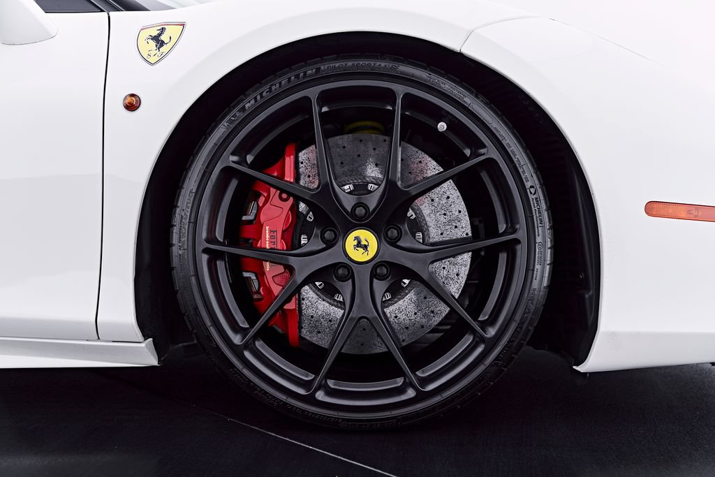 Used 2018 Ferrari 488 GTB RWD image 39