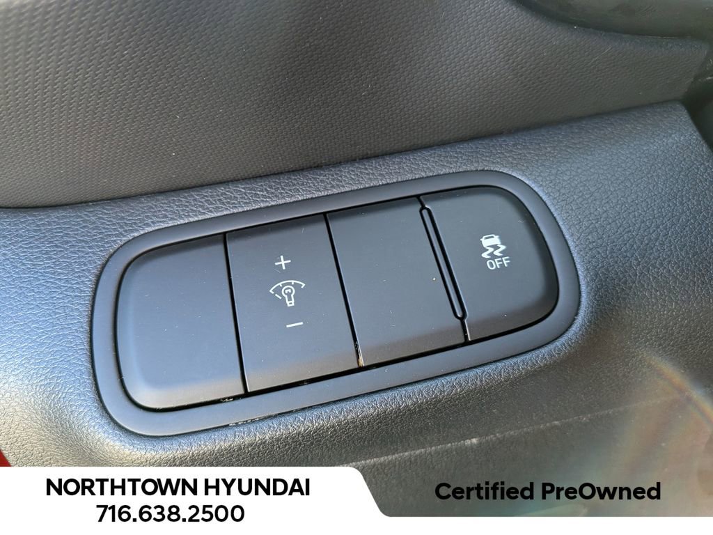 Used 2023 Hyundai Venue Limited w/ Cargo Package FWD image 30