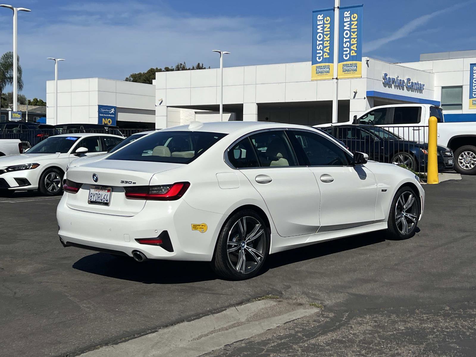 Used 2022 BMW 330e w/ Convenience Package image 26