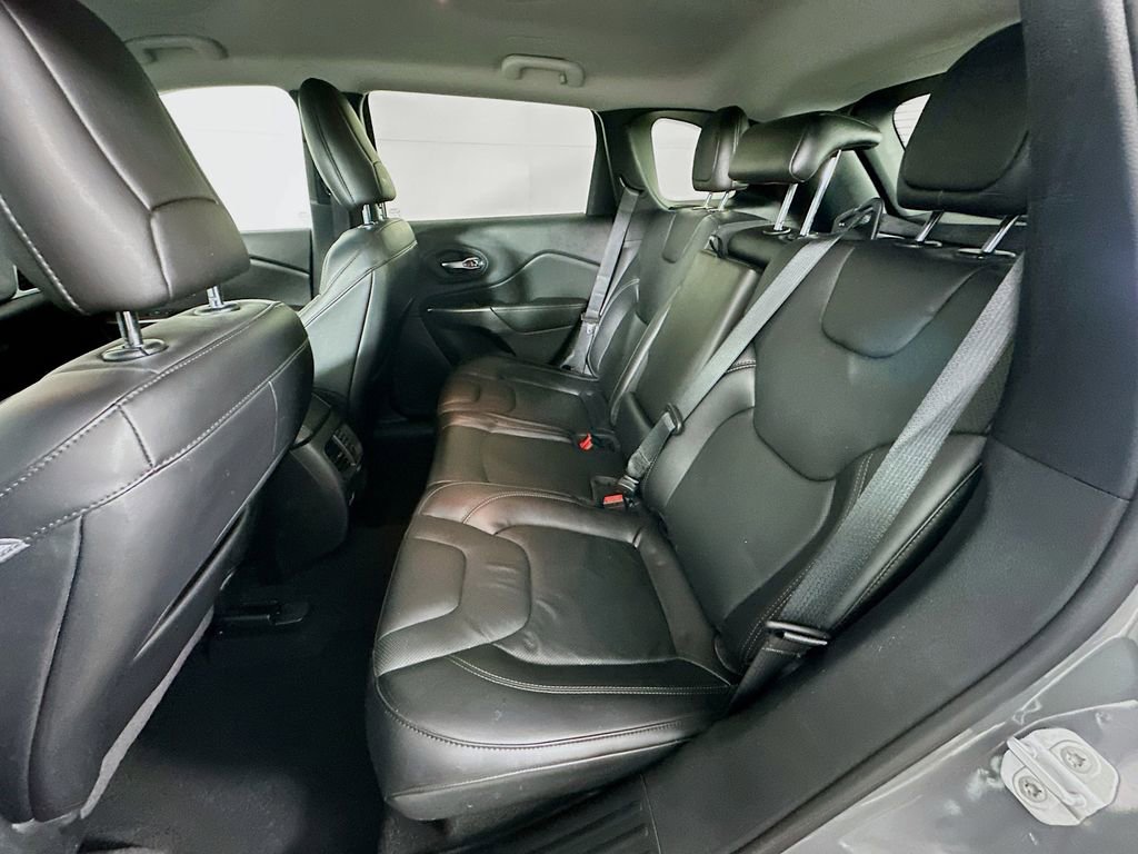 Certified 2021 Jeep Cherokee Latitude Lux image 34