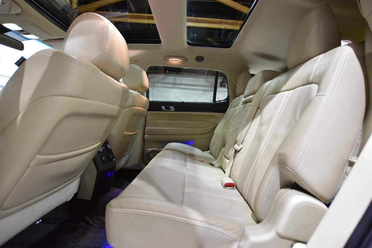 Used 2019 Lincoln MKT AWD image 36