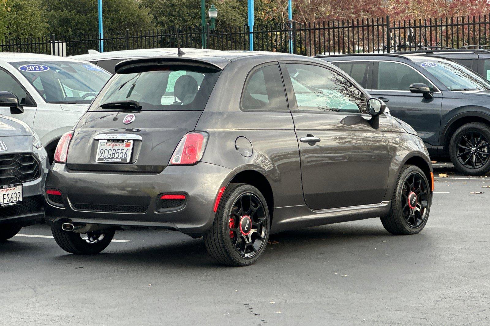 Used 2015 FIAT 500 Sport w/ Sport Appearance Group image 3