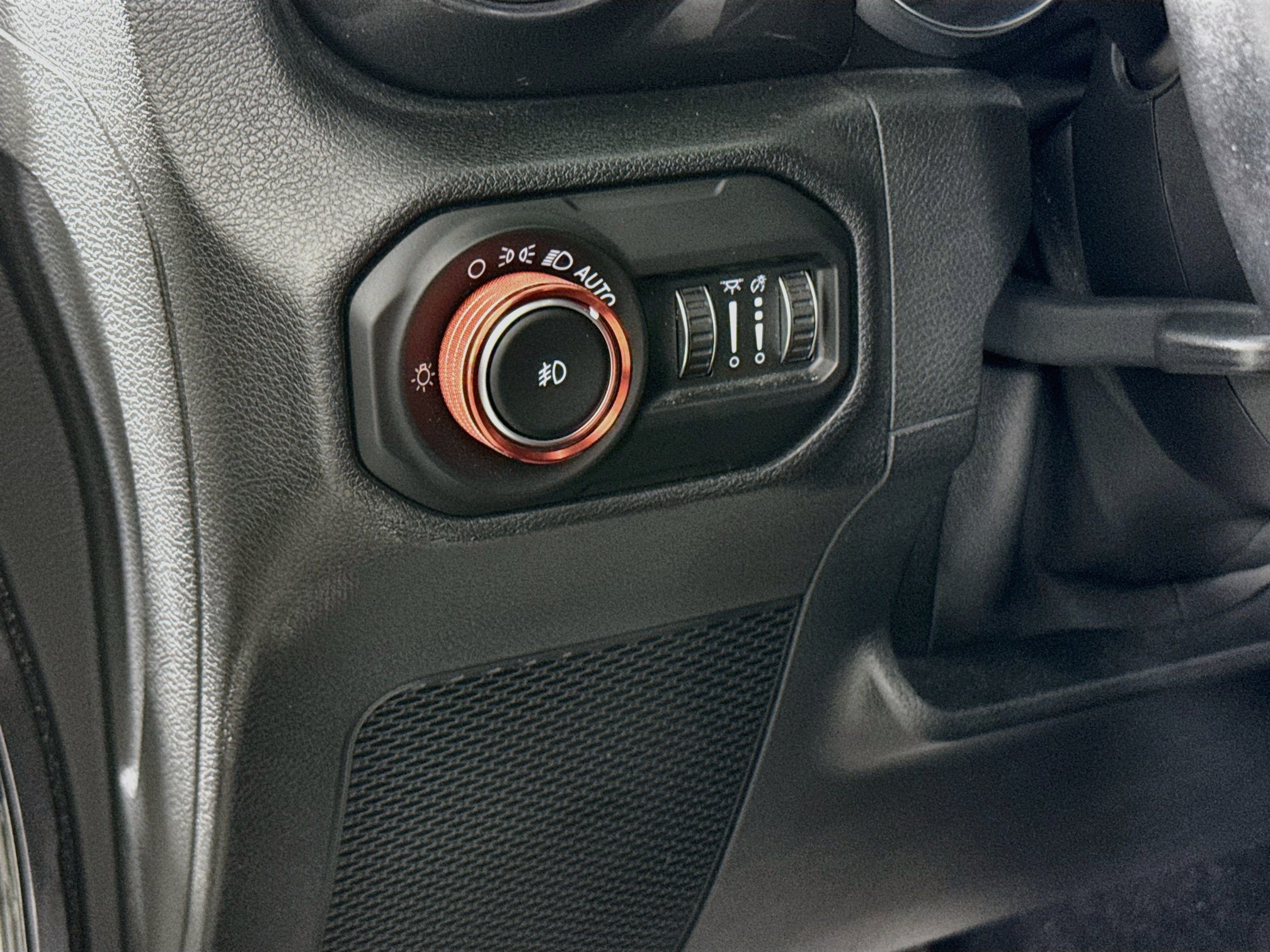 Used 2020 Jeep Wrangler Unlimited Sahara AWD/4WD image 10