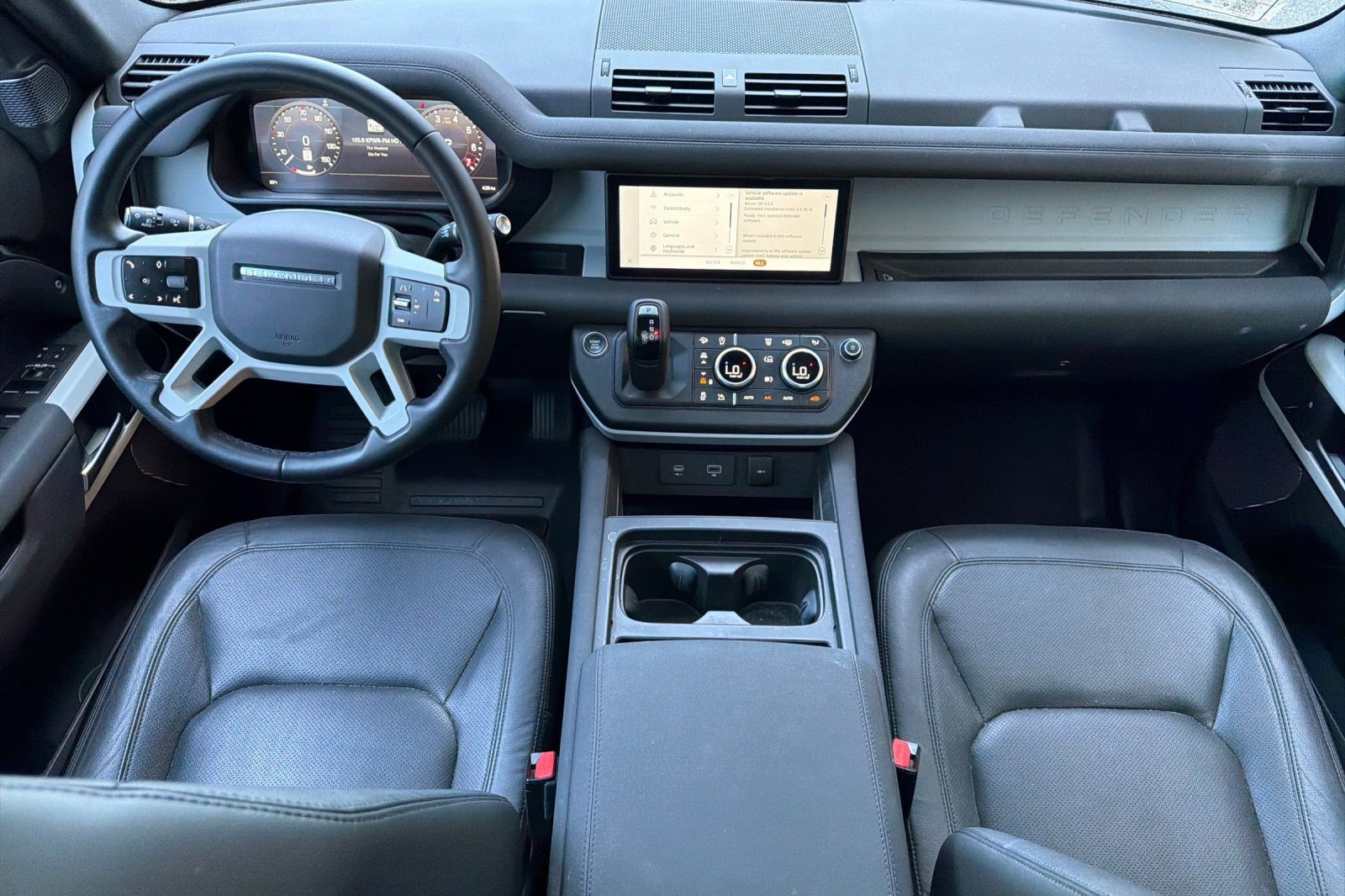 Used 2023 Land Rover Defender 110 S AWD/4WD image 15